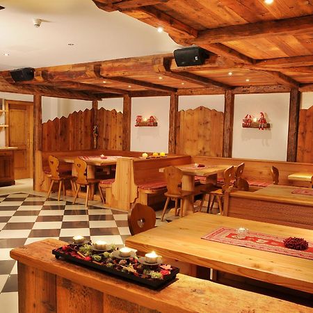 金杰山活跃酒店 梅扎纳 外观 照片